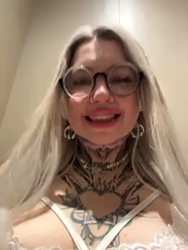 Chiibi's Live XXX Chat