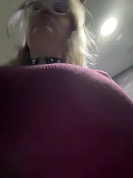 Teya_moon_ Chat XXX in diretta