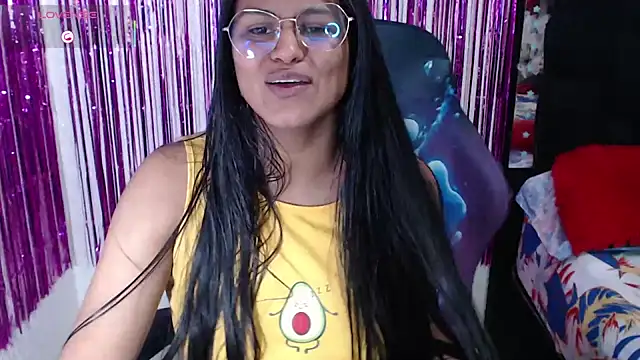 SweetAlmaa Chat XXX in diretta