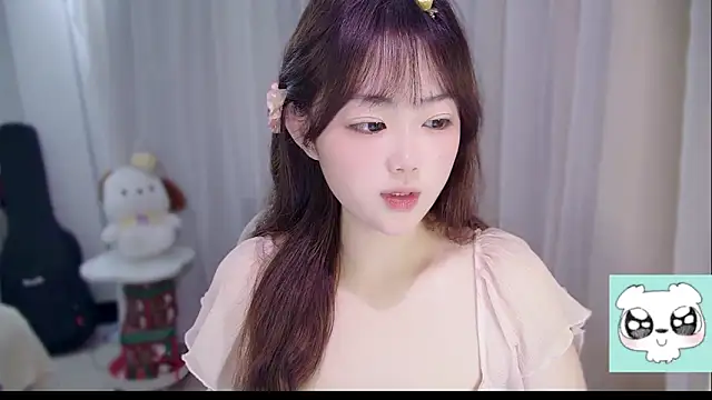 YUANYUAN-A élő XXX-chatje