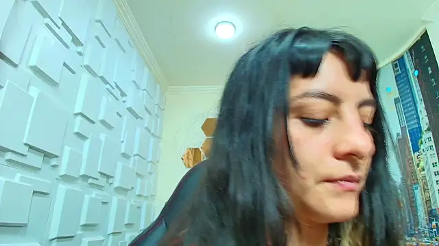 Chatroom XXX en direct de Naughty_Kittenm