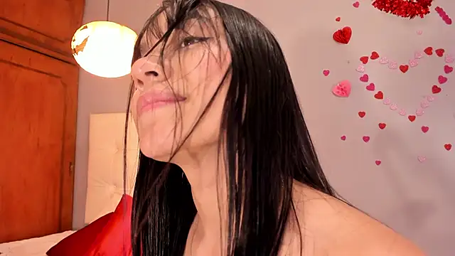 Maia_W10's Live XXX Chat