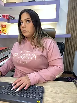 isabella_horney_ Live XXX Chat