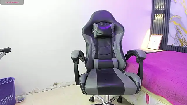 แชท XXX สดของ Dark_Desiree18