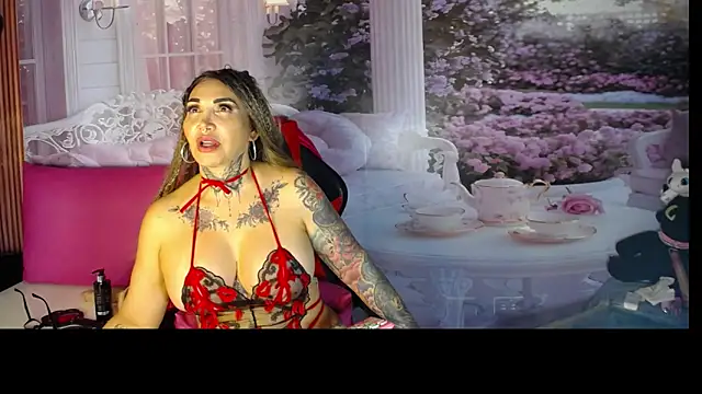 Layla-Wattson Show Webcam