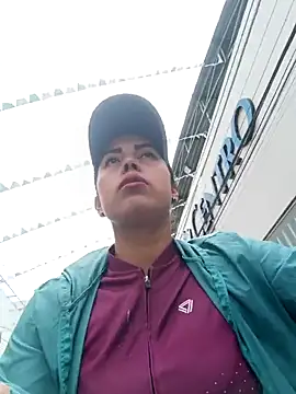 _andrea30のライブXXXチャット