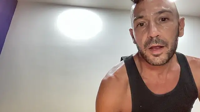 Show modela absoluthorrorfield na web-kameri