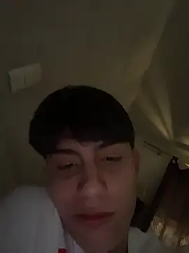 Lander_Cruz Pertunjukan Webcam