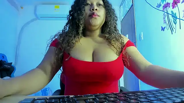 Lunastar02 লাইভ XXX চ্যাট