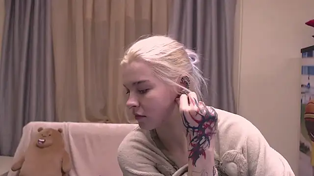 Chatroom XXX en direct de Hot_Blonda