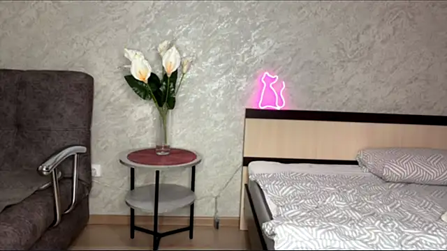 Lia_rise লাইভ XXX চ্যাট