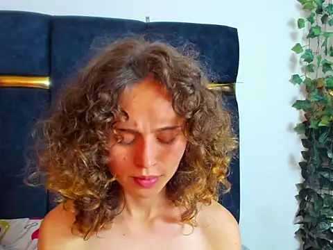 fulfill_fantasies1 élő XXX-chatje