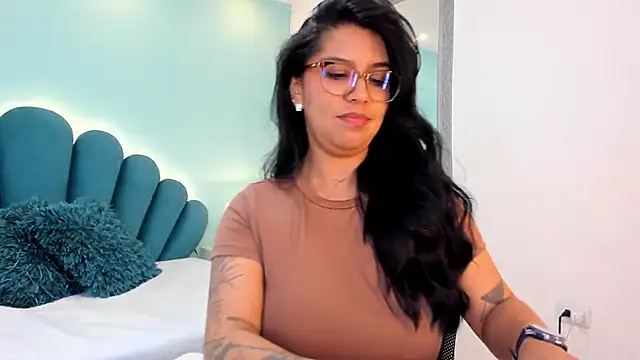 sharlott18 Chat XXX in diretta