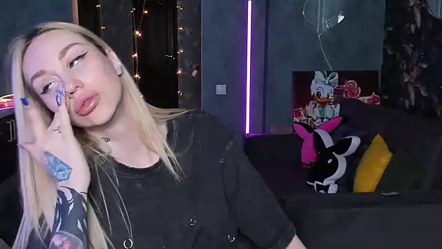 Blckmirrorr élő XXX-chatje