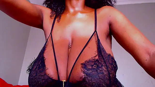 แชท XXX สดของ Silkytitss