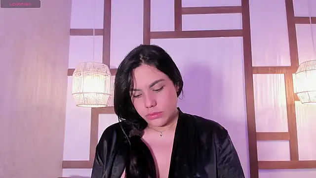 RenataLeclair's Live XXX Chat