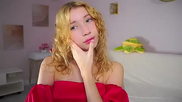 SunnivaCovil's Live XXX Chat