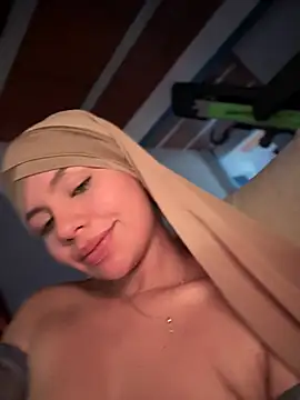 Chat +18 de lalilamassu1 ao vivo