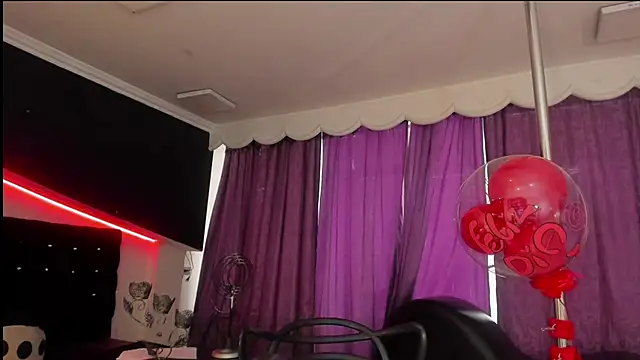 Coral_Gibson Obrolan Langsung XXX