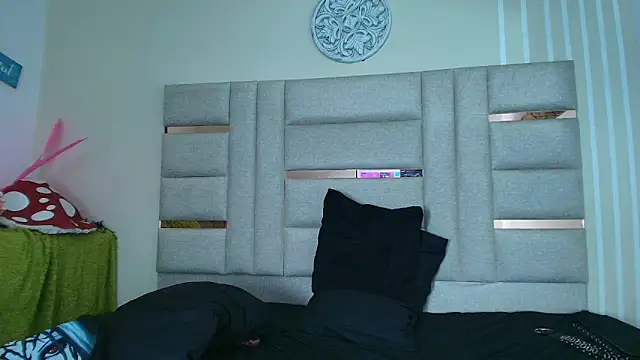 LittlePeach_ Chat XXX live