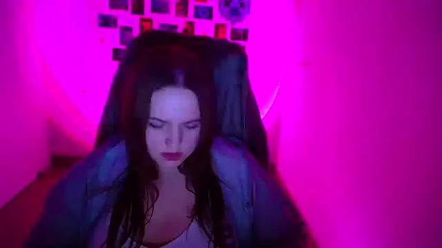 Kitty_Mia_Kitty Chat XXX in diretta