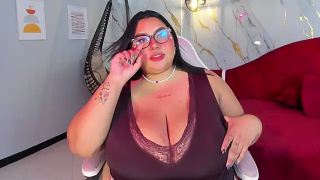 tifanny_bigboobs11のウェブカメラショー