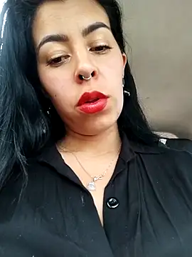 แชท XXX สดของ Luianna