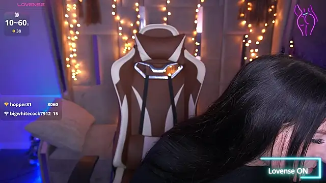 EliseVelour Chat XXX in diretta