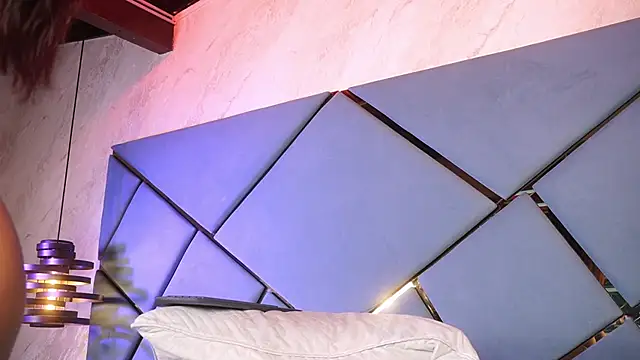 marcela_rojas Adlı Modelin Canlı XXX Sohbeti