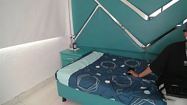 oblivionlove Chat XXX in diretta