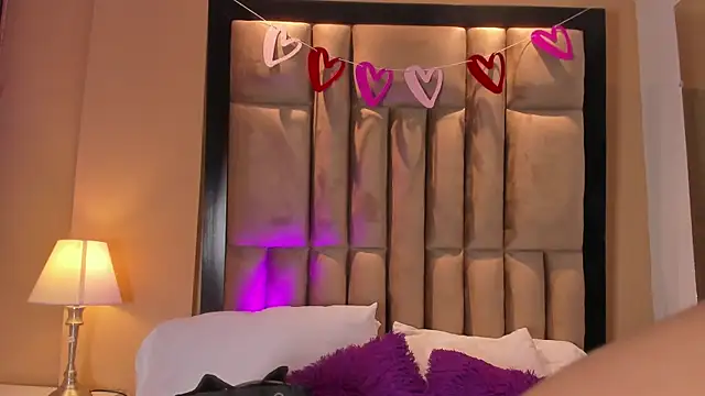 XXX chat uživo modela Megaan_Foxy