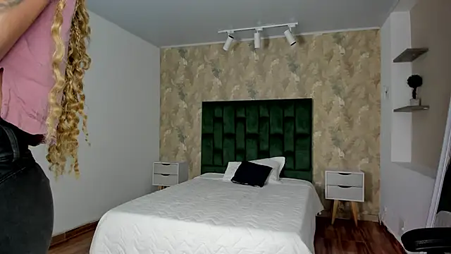 دردشة april_dumont الجنسية المباشرة