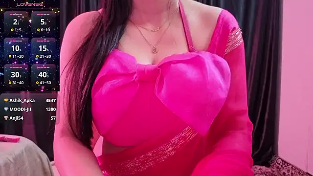 Chat XXX en directo de Madam-Mayaa