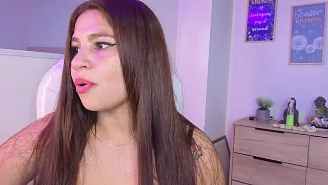 Živý XXX chat bluee_hazell