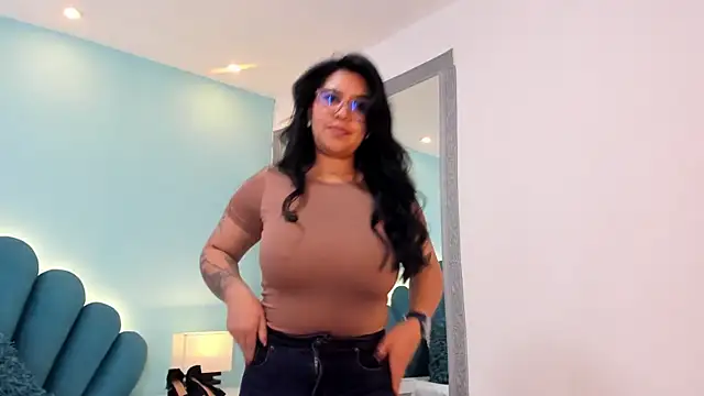 sharlott18 Chat XXX in diretta