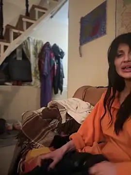 Kamila151のライブXXXチャット