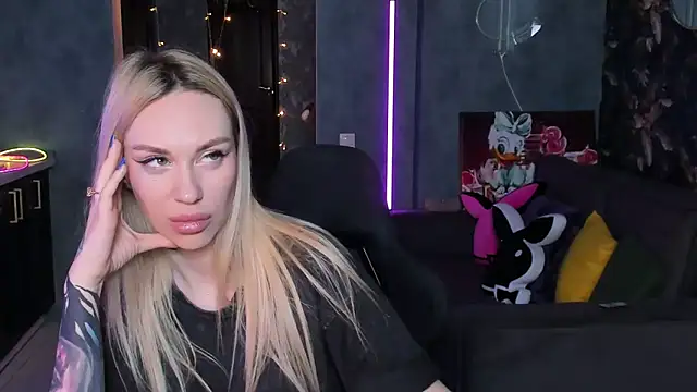 Blckmirrorr: онлайн-секс-чат