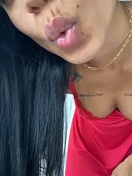 Chat +18 de Elamesmamorena ao vivo