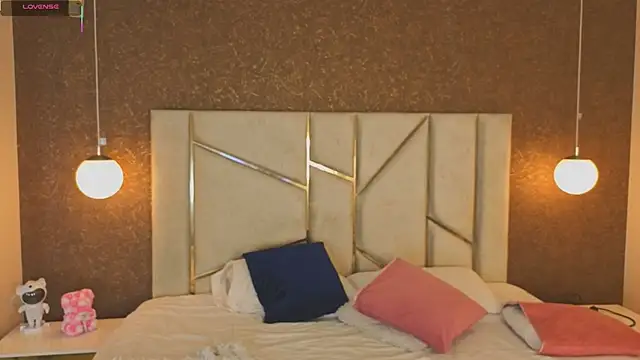 Онлайн чат XXX Anne_Mallow