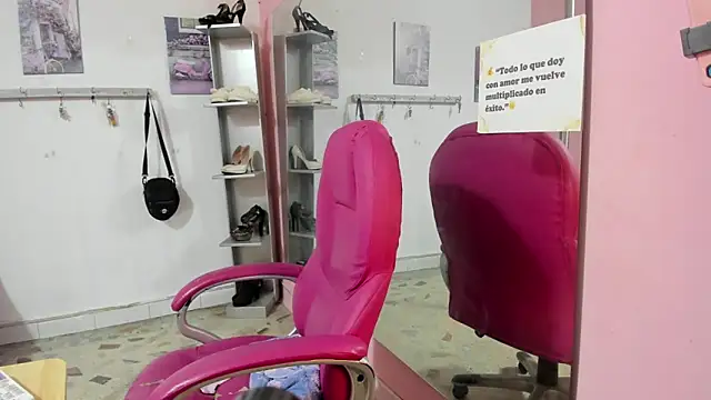 XXX chat uživo modela CAMILA--REY