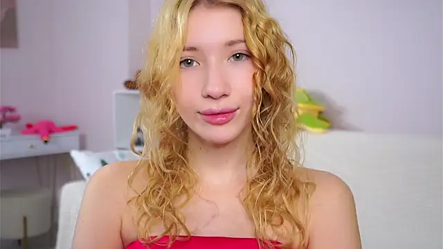 SunnivaCovil Live XXX-chat