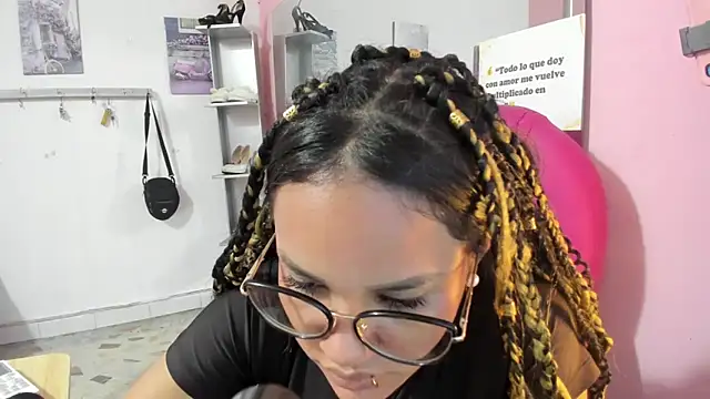 Chat XXX Live CAMILA--REY