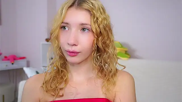 SunnivaCovil Chat XXX live