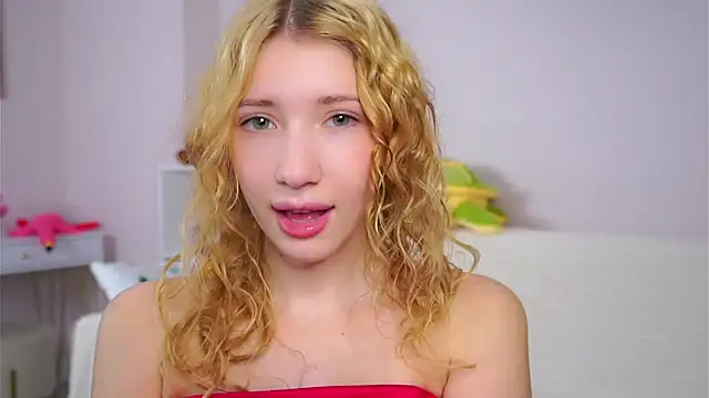 SunnivaCovil Chat XXX live