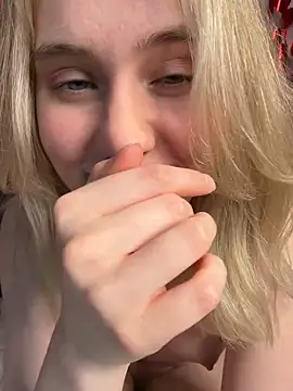 LovelyMiu Adlı Modelin Web Kamerası Şovu