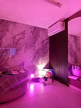 Katemoss70: απευθείας συνομιλία ΧΧΧ