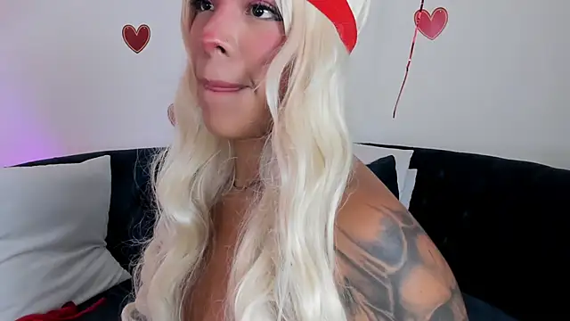 charlotte_mitchell_ élő XXX-chatje