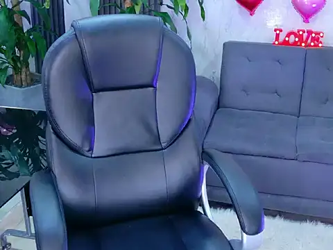 MIA_HERNANDEZ_HOTのライブXXXチャット