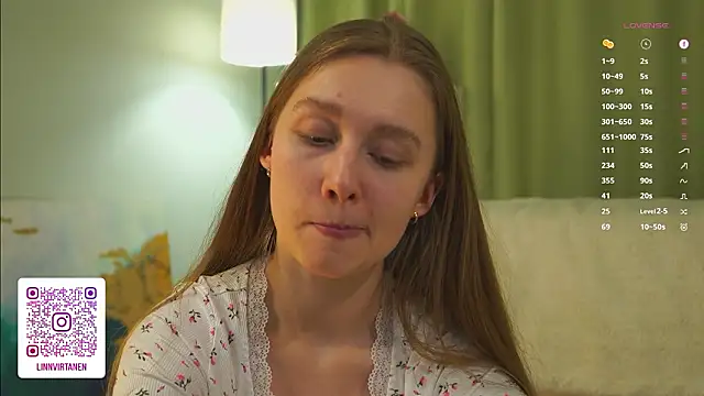 Show de SharaNewbern na webcam