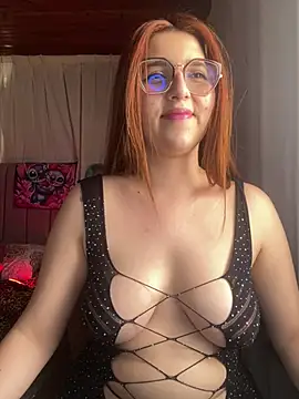 دردشة CoraVibes الجنسية المباشرة